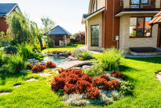 Comparing Commercial Landscaping Options for Long-Term Property Value